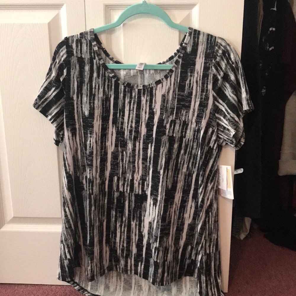 Short sleeve top